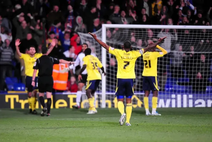 Framed Print : Bristol City's Disbelief: Penalty Decision Costs Them a Point Against Crystal Palace in Championship Match, 15th October 2011 Framed Print : Bristol City's Disbelief: Penalty Decision Costs Them a Point Against Crystal Palace in Championship Match, 15th October 2011