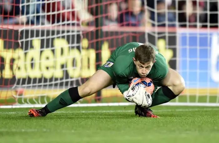 Framed Print : Bristol City's Frank Fielding Saves the Day: FA Cup Replay Drama at Ashton Gate (January 13, 2015)