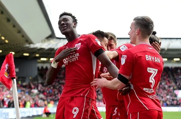 Bristol City's Glorious Moment: Tammy Abraham Celebrates with Team after Beating Cardiff City (14 / 01 / 2017)