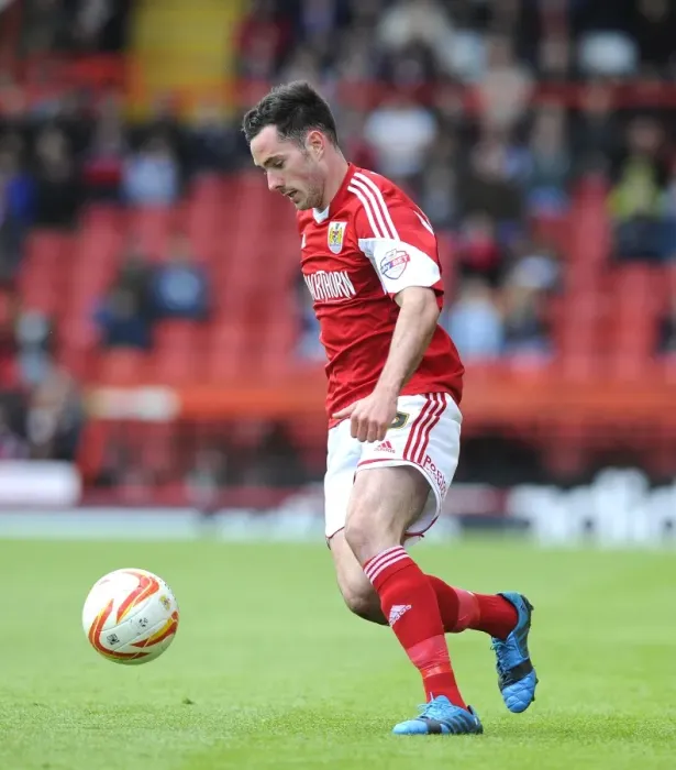 Framed Print : Bristol City's Greg Cunningham in Action Against Crewe, Sky Bet League One, 2014