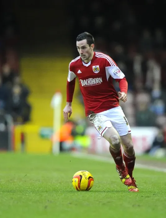Framed Print : Bristol City's Greg Cunningham in Action Against MK Dons, Sky Bet League One, Ashton Gate, January 2014 Framed Print : Bristol City's Greg Cunningham in Action Against MK Dons, Sky Bet League One, Ashton Gate, January 2014