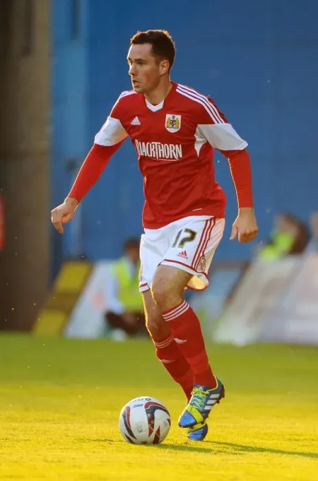 Framed Print : Bristol City's Greg Cunningham in Action at Priestfield Stadium, 2013 Framed Print : Bristol City's Greg Cunningham in Action at Priestfield Stadium, 2013