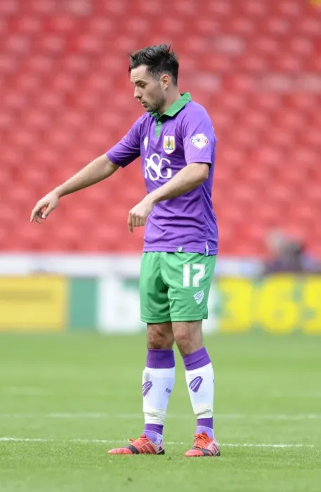 Framed Print : Bristol City's Greg Cunningham in Action: Sky Bet League One Opener at Sheffield United's Bramal Lane Framed Print : Bristol City's Greg Cunningham in Action: Sky Bet League One Opener at Sheffield United's Bramal Lane