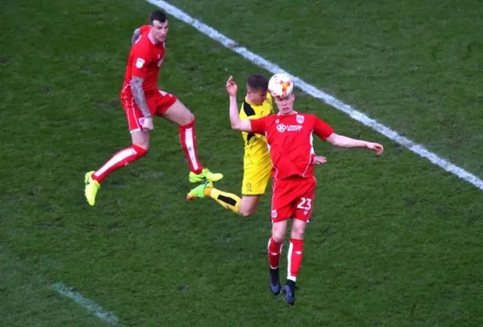 Framed Print : Bristol City's Hordur Magnusson Heads the Ball vs Burton Albion, Sky Bet Championship (04 / 03 / 2017) Framed Print : Bristol City's Hordur Magnusson Heads the Ball vs Burton Albion, Sky Bet Championship (04 / 03 / 2017)