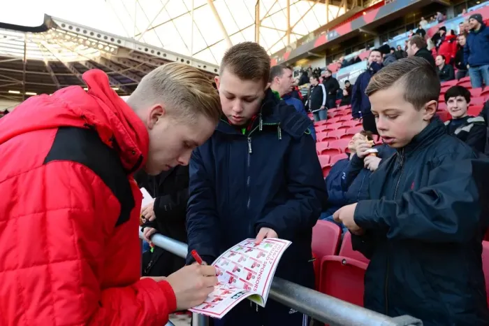Framed Print : Bristol City's Hordur Magnusson Signs Autographs at Ashton Gate after Bristol City v Reading Match, Sky Bet Championship (January 2017) Framed Print : Bristol City's Hordur Magnusson Signs Autographs at Ashton Gate after Bristol City v Reading Match, Sky Bet Championship (January 2017)