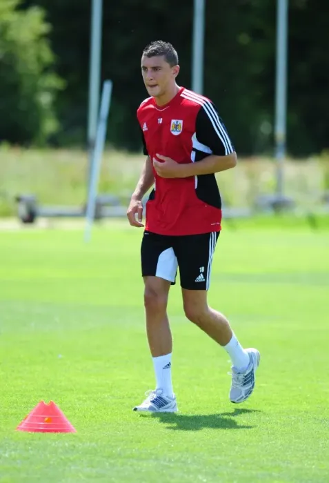 Framed Print : Bristol City's James Wilson in Focus: Pre-Season Training Intensity Framed Print : Bristol City's James Wilson in Focus: Pre-Season Training Intensity