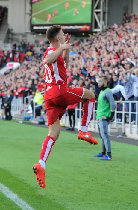 Framed Print : Bristol City's Jamie Paterson Scores Thrilling Goal Against Nottingham Forest in Sky Bet Championship Match Framed Print : Bristol City's Jamie Paterson Scores Thrilling Goal Against Nottingham Forest in Sky Bet Championship Match