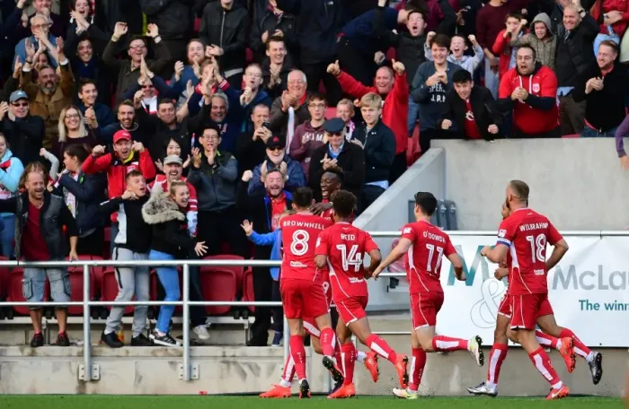 Framed Print : Bristol City's Jamie Patterson Scores Dramatic Goal, Celebrated by Tammy Abraham and Fans Framed Print : Bristol City's Jamie Patterson Scores Dramatic Goal, Celebrated by Tammy Abraham and Fans