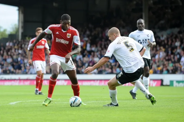 Framed Print : Bristol City's Jay Emmanuel-Thomas in Action at Port Vale's Vale Park, League 1 Football Match, October 2013