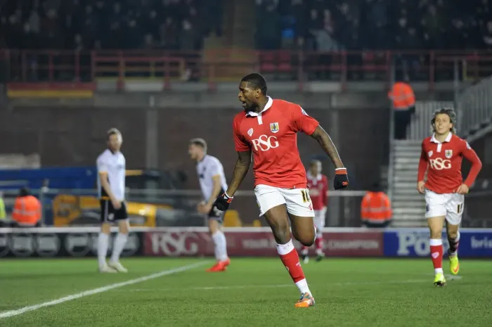 Framed Print : Bristol City's Jay Emmanuel-Thomas Celebrates Goal Against Port Vale in Sky Bet League One