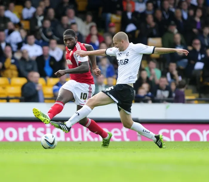 Framed Print : Bristol City's Jay Emmanuel-Thomas Crosses the Ball in Port Vale vs. Bristol City Football Match, Sky Bet League 1 (October 2013)