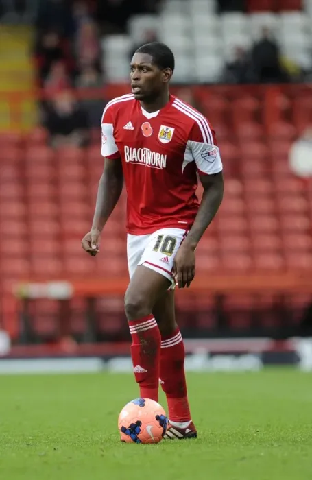 Framed Print : Bristol City's Jay Emmanuel-Thomas in FA Cup Action Against Dagenham and Redbridge, November 2013 Framed Print : Bristol City's Jay Emmanuel-Thomas in FA Cup Action Against Dagenham and Redbridge, November 2013