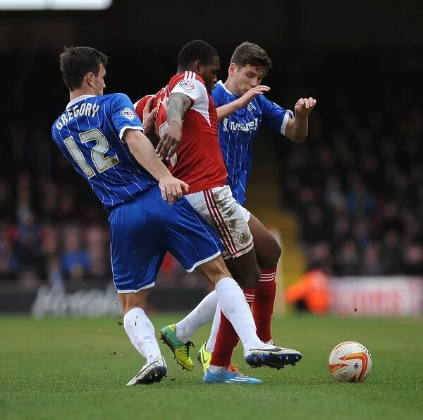 Bristol City's Jay Emmanuel-Thomas Fights for Possession Against Gillingham in Sky Bet League One Clash