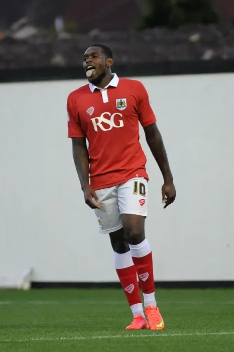 Framed Print : Bristol City's Jay Emmanuel-Thomas Reacts to Wide Shot in Bristol City v Oxford United Match Framed Print : Bristol City's Jay Emmanuel-Thomas Reacts to Wide Shot in Bristol City v Oxford United Match