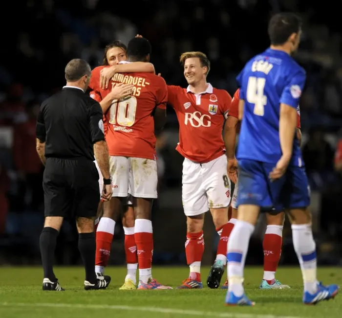 Framed Print : Bristol City's Jay Emmanuel-Thomas Scores Dramatic FA Cup Goal vs. Gillingham