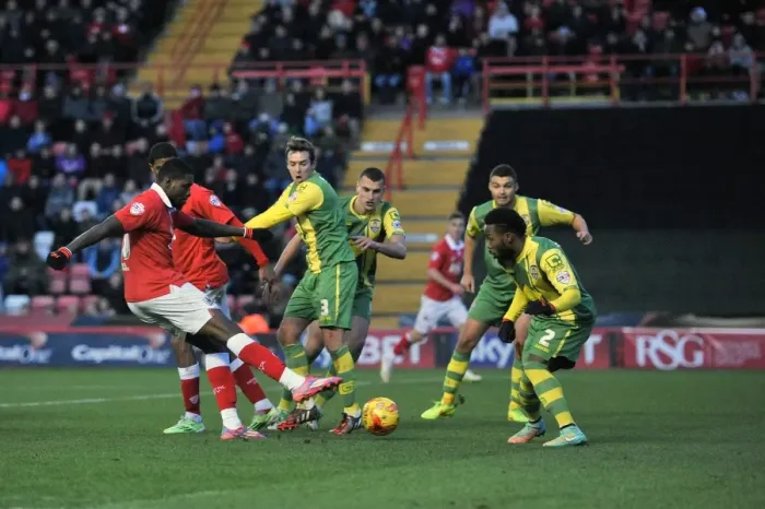 Framed Print : Bristol City's Jay Emmanuel-Thomas Scores Hat-Trick Against Notts County (3-0) Framed Print : Bristol City's Jay Emmanuel-Thomas Scores Hat-Trick Against Notts County (3-0)