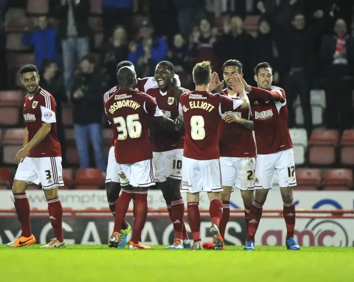 Framed Print : Bristol City's Jay Emmanuel-Thomas Scores Second Goal Against Swindon Town in Sky Bet League One