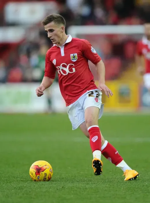 Framed Print : Bristol City's Joe Bryan in Action at Ashton Gate, November 2014 (Sky Bet League One)