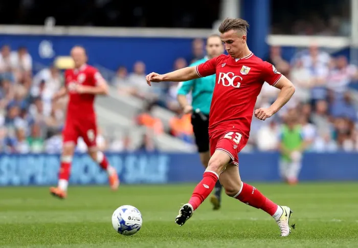 Framed Print : Bristol City's Joe Bryan in Action: Passing the Ball, Sky Bet Championship (07.05.2016)