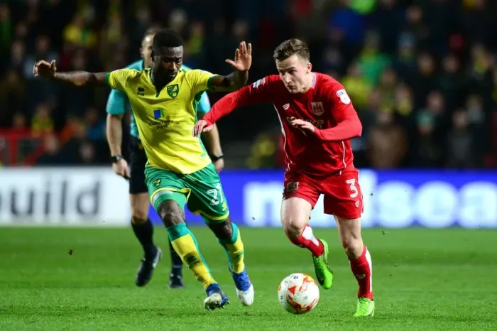 Framed Print : Bristol City's Joe Bryan Breaks Forward Against Norwich City, Sky Bet Championship, Ashton Gate Framed Print : Bristol City's Joe Bryan Breaks Forward Against Norwich City, Sky Bet Championship, Ashton Gate