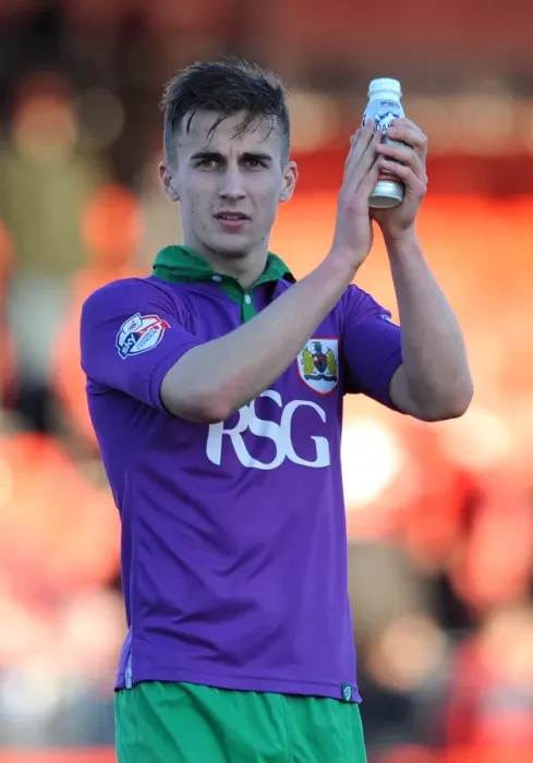 Framed Print : Bristol City's Joe Bryan Salutes Crawley Town Fans Framed Print : Bristol City's Joe Bryan Salutes Crawley Town Fans