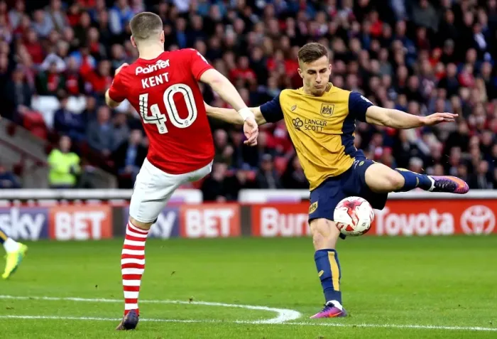 Framed Print : Bristol City's Joe Bryan Takes Shot at Oakwell Stadium during Barnsley vs. Bristol City Championship Match, October 2016 Framed Print : Bristol City's Joe Bryan Takes Shot at Oakwell Stadium during Barnsley vs. Bristol City Championship Match, October 2016