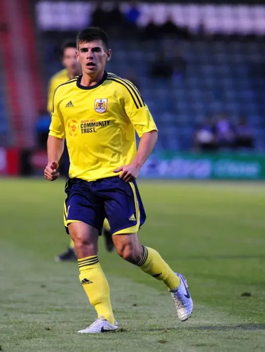 Framed Print : Bristol City's Joe Edwards in Action: Bristol City vs. Plymouth Argyle Framed Print : Bristol City's Joe Edwards in Action: Bristol City vs. Plymouth Argyle