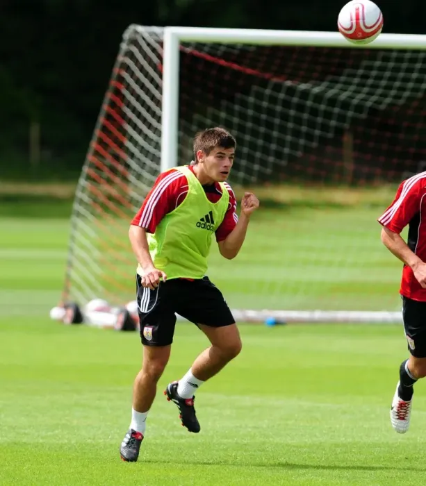 Framed Print : Bristol City's Joe Edwards: Intense Concentration during Pre-Season Training Framed Print : Bristol City's Joe Edwards: Intense Concentration during Pre-Season Training