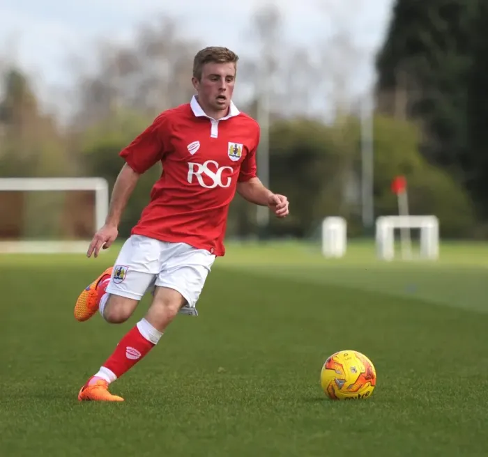 Framed Print : Bristol City's Joe Morrell in Action Against Ipswich U21s, 10 / 11 / 2014