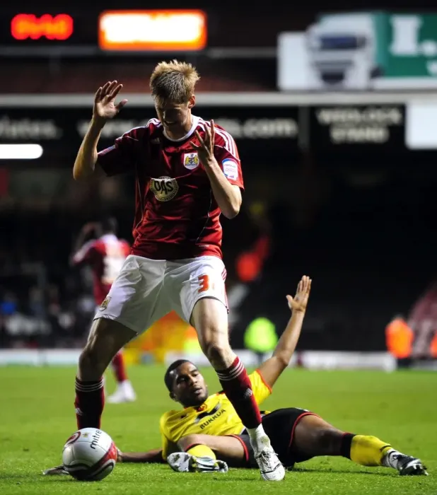 Framed Print : Bristol City's Jon Stead Displays Frustration Against Watford in Championship Match Framed Print : Bristol City's Jon Stead Displays Frustration Against Watford in Championship Match