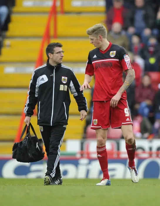 Framed Print : Bristol City's Jon Stead Exits the Field Injured During Bristol City V Middlesbrough Match, 09-03-2013