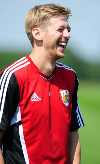 Framed Print : Bristol City's Jon Stead in Focus: Pre-Season Training Intensity Framed Print : Bristol City's Jon Stead in Focus: Pre-Season Training Intensity