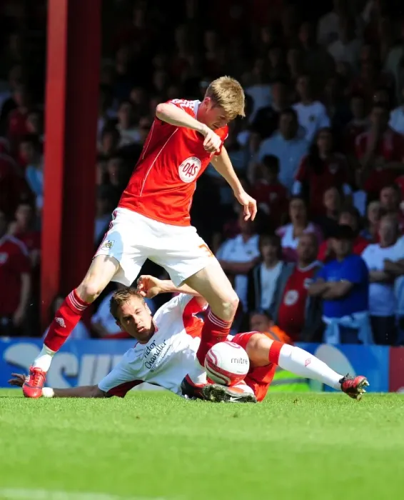 Framed Print : Bristol City's Jon Stead Narrowly Misses Goal Against Nottingham Forest in Championship Match, April 2011 Framed Print : Bristol City's Jon Stead Narrowly Misses Goal Against Nottingham Forest in Championship Match, April 2011