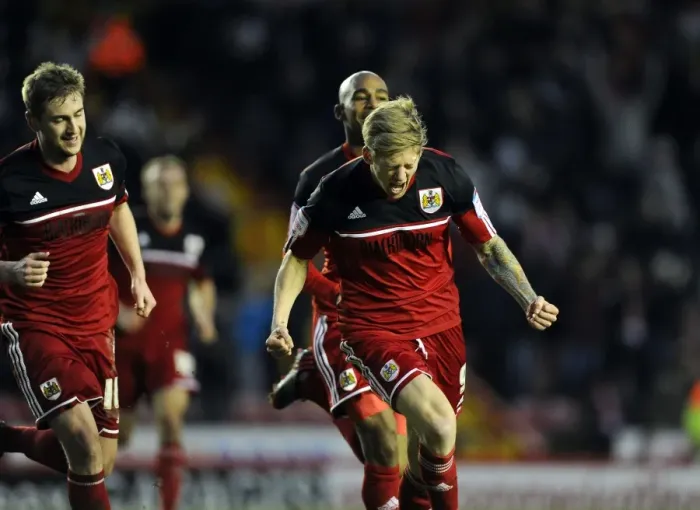 Framed Print : Bristol City's Jon Stead Scores Dramatic Winning Goal vs. Ipswich Town in Championship Match, 2013 Framed Print : Bristol City's Jon Stead Scores Dramatic Winning Goal vs. Ipswich Town in Championship Match, 2013