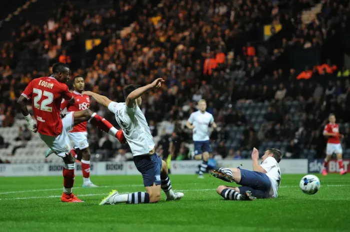 Framed Print : Bristol City's Jonathan Kodjia Goes for Glory Against Preston North End Framed Print : Bristol City's Jonathan Kodjia Goes for Glory Against Preston North End