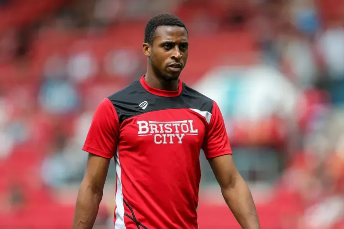 Framed Print : Bristol City's Jonathan Kodjia Ponders at Ashton Gate During Pre-Season Clash Against Portsmouth