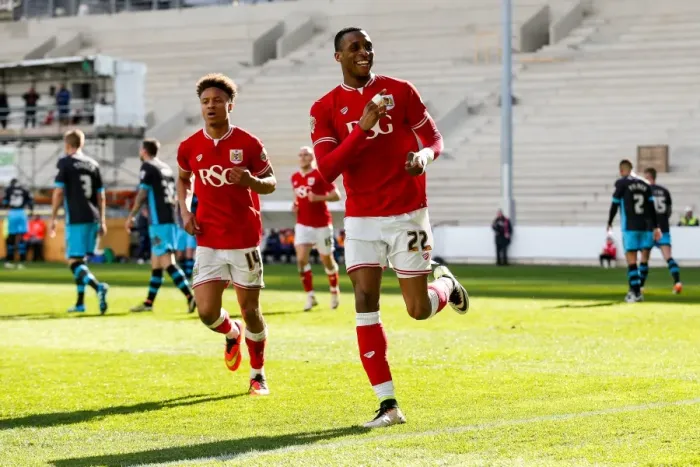 Framed Print : Bristol City's Jonathan Kodjia Scores Penalty for 4-0 Lead Against Sheffield Wednesday