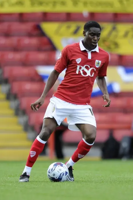 Framed Print : Bristol City's Jordan Wynter in Action against Oxford United, Capital One Cup First Round, Ashton Gate Framed Print : Bristol City's Jordan Wynter in Action against Oxford United, Capital One Cup First Round, Ashton Gate