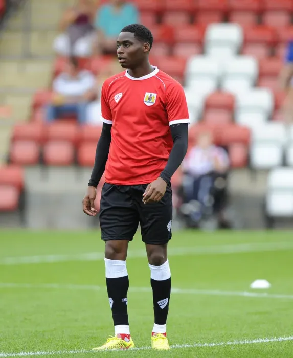 Framed Print : Bristol City's Jordan Wynter in Action during Pre-Season Friendly against Cheltenham Town, 2014 Framed Print : Bristol City's Jordan Wynter in Action during Pre-Season Friendly against Cheltenham Town, 2014