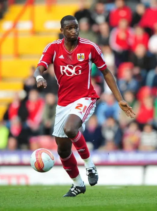 Framed Print : Bristol City's Kalifa Cisse in Action against Cardiff City at Ashton Gate Stadium, 10-03-2012