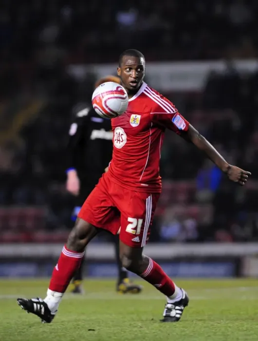 Framed Print : Bristol City's Kalifa Cisse in Action against Portsmouth, Championship Match, Ashton Gate Stadium (08 / 03 / 2011)