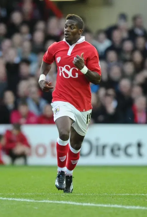 Framed Print : Bristol City's Kieran Agard in Action against Oldham Athletic, November 2014