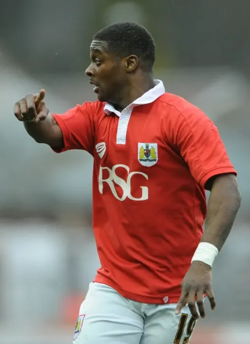 Framed Print : Bristol City's Kieran Agard in Action Against Rochdale FC, Sky Bet League One, February 2015