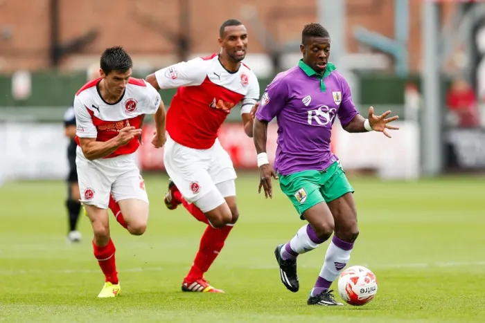 Framed Print : Bristol City's Kieran Agard Scores Dramatic Goal Against Fleetwood Town in Sky Bet League 1