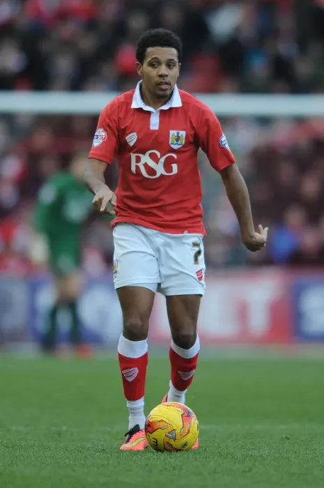 Framed Print : Bristol City's Korey Smith in Action Against Fleetwood Town, Sky Bet League One, Ashton Gate - 01 / 02 / 2015 Framed Print : Bristol City's Korey Smith in Action Against Fleetwood Town, Sky Bet League One, Ashton Gate - 01 / 02 / 2015