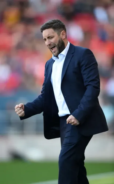 Framed Print : Bristol City's Lee Johnson Celebrates Promotion to Premier League after Championship Win over Barnsley