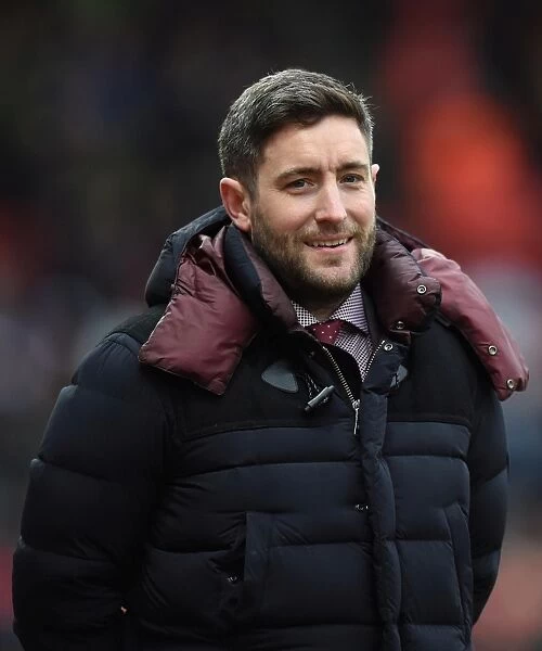Bristol City's Lee Johnson Leads the Charge Against Bolton Wanderers in Sky Bet Championship Clash at Ashton Gate