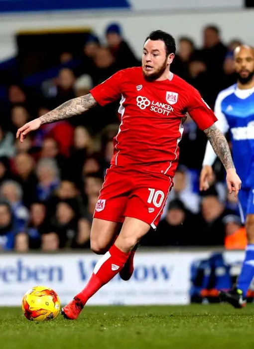 Framed Print : Bristol City's Lee Tomlin in Action against Ipswich Town, Portman Road, December 30, 2016 Framed Print : Bristol City's Lee Tomlin in Action against Ipswich Town, Portman Road, December 30, 2016