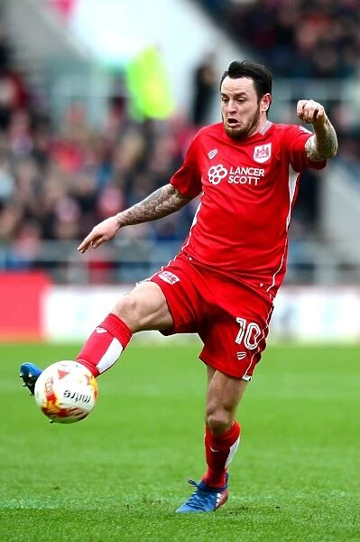 Bristol City's Lee Tomlin in Action during Sky Bet Championship Match against Burton Albion