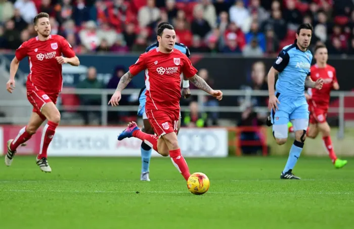 Framed Print : Bristol City's Lee Tomlin Drives Forward Against Rotherham United in Sky Bet Championship Match Framed Print : Bristol City's Lee Tomlin Drives Forward Against Rotherham United in Sky Bet Championship Match